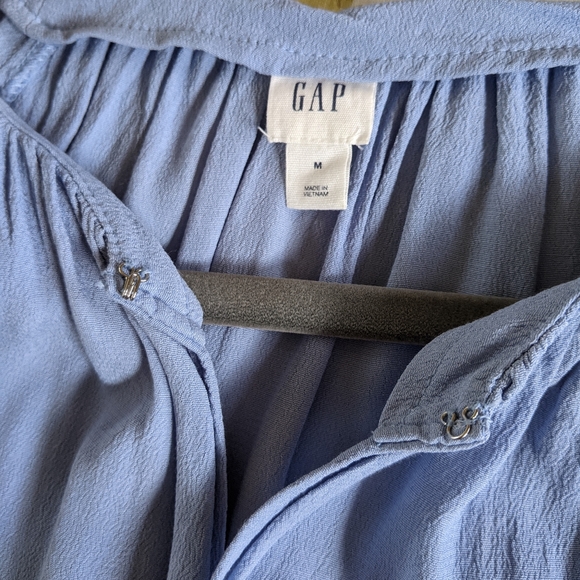 Women's v-neck blouse - Picture 3 of 4